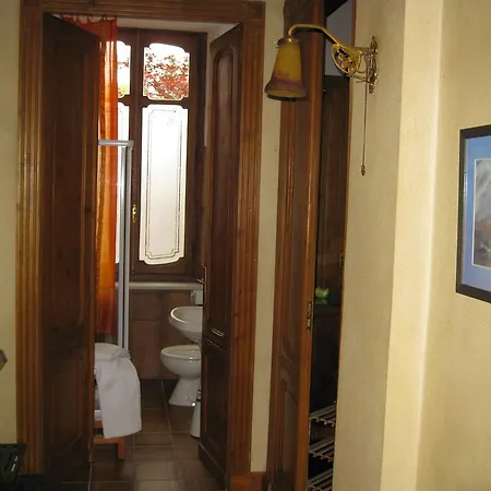 Nido Di Rondine Anfiteatro Morenico *